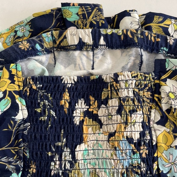 🦋 Ruffled tube top with peplum - Picture 4 of 12